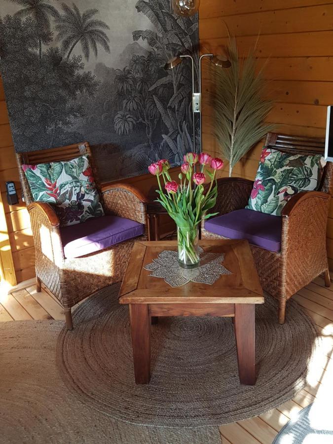 Romantisch Huisje Nabij Het Strand Met Uitzicht Op De Tulpenvelden Julianadorp Exterior photo
